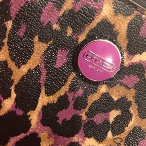 Coach leopard ocelot purple crossbody bag - Picture 12 of 13